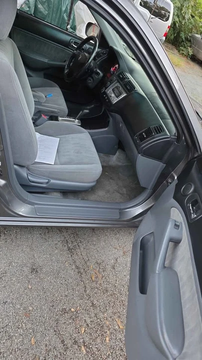 2005 Honda Civic 7th Gen - Image 3 of 3