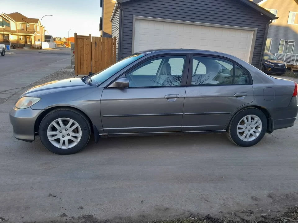 2005 Honda Civic 7th Gen - Image 4 of 13