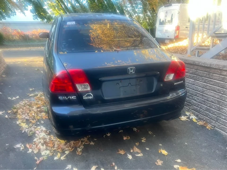 2005 Honda Civic 7th Gen - Image 3 of 3