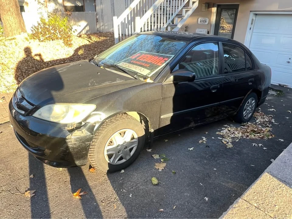 2005 Honda Civic 7th Gen - Image 2 of 3