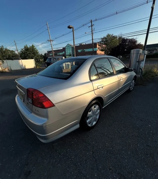 2005 Honda Civic 7th Gen - Image 6 of 8
