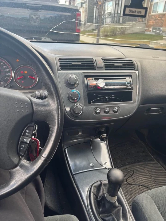2005 Honda Civic 7th Gen - Image 5 of 9