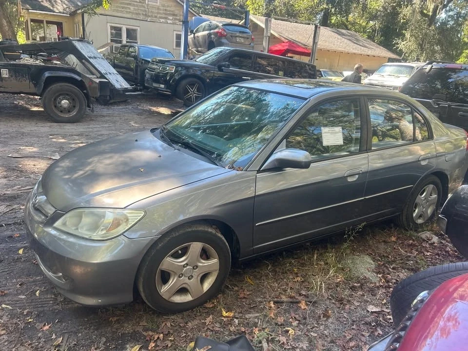 2005 Honda Civic 7th Gen - Image 2 of 5