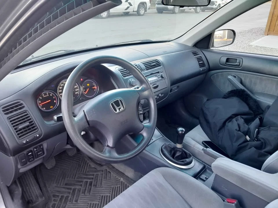 2005 Honda Civic 7th Gen - Image 11 of 13