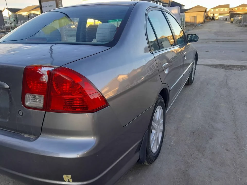 2005 Honda Civic 7th Gen - Image 7 of 13