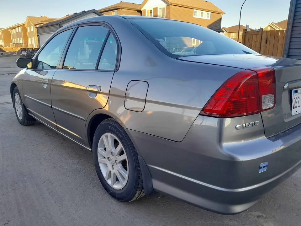 2005 Honda Civic 7th Gen - Image 6 of 13