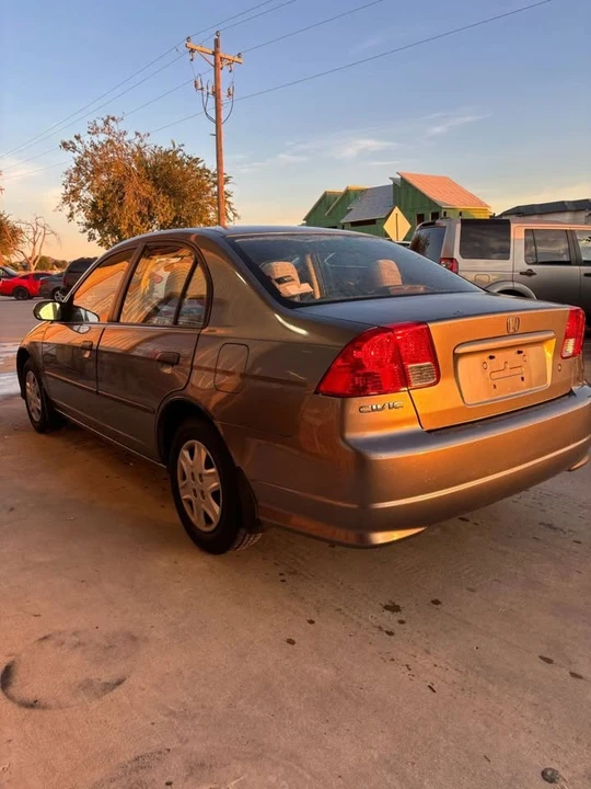 2005 Honda Civic 7th Gen - Image 13 of 20