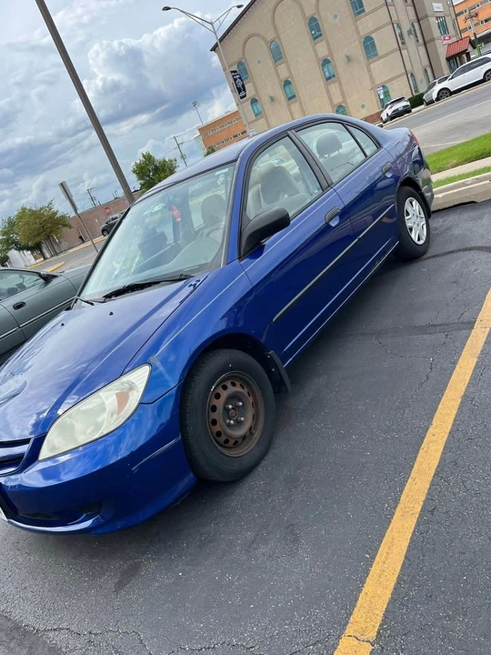 2005 Honda Civic 7th Gen - Image 3 of 11