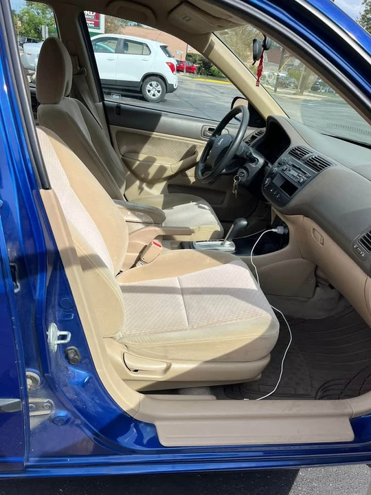 2005 Honda Civic 7th Gen - Image 9 of 11