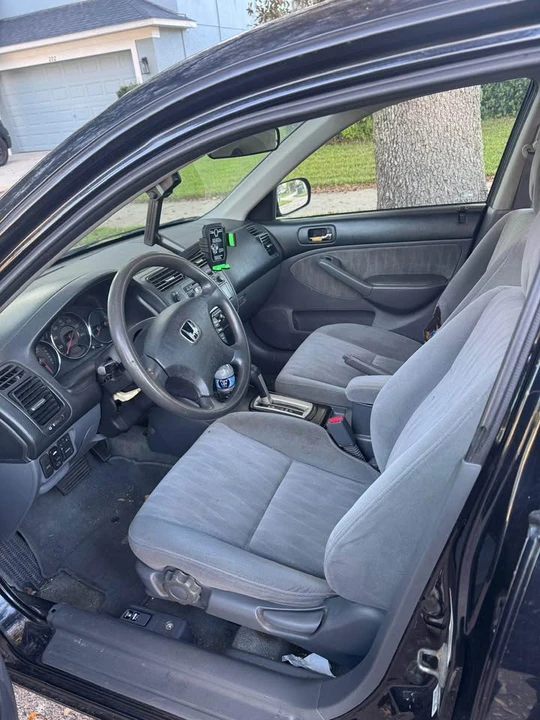 2005 Honda Civic 7th Gen - Image 2 of 4