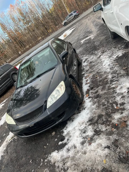 2005 Honda Civic 7th Gen - Image 12 of 13