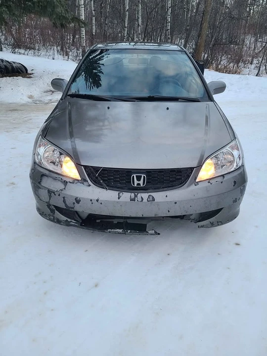 2005 Honda Civic 7th Gen - Image 2 of 10