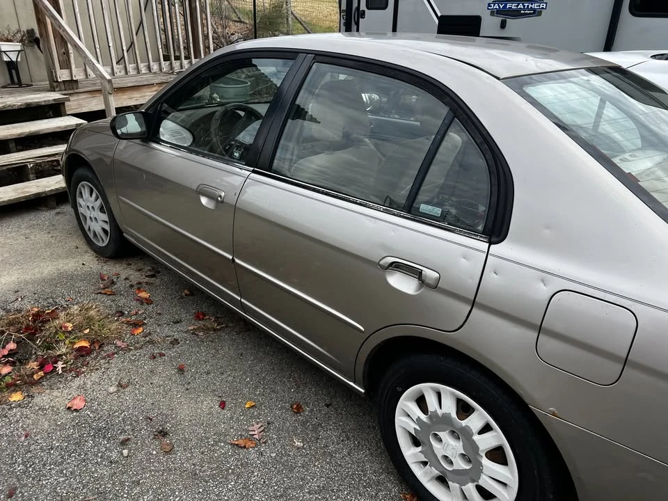 2005 Honda Civic 7th Gen - Image 2 of 5