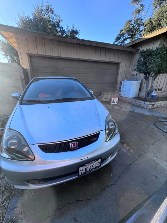 2005 Honda Civic 7th Gen - Image 2 of 4