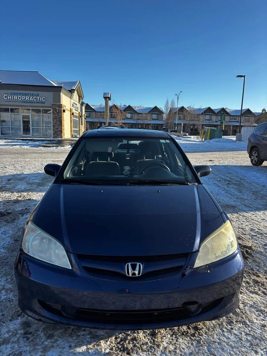 2005 Honda Civic 7th Gen - Image 2 of 9