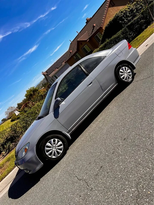 2005 Honda Civic 7th Gen - Image 4 of 15