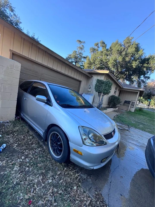 2005 Honda Civic 7th Gen - Image 3 of 4
