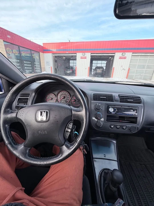 2005 Honda Civic 7th Gen - Image 5 of 14