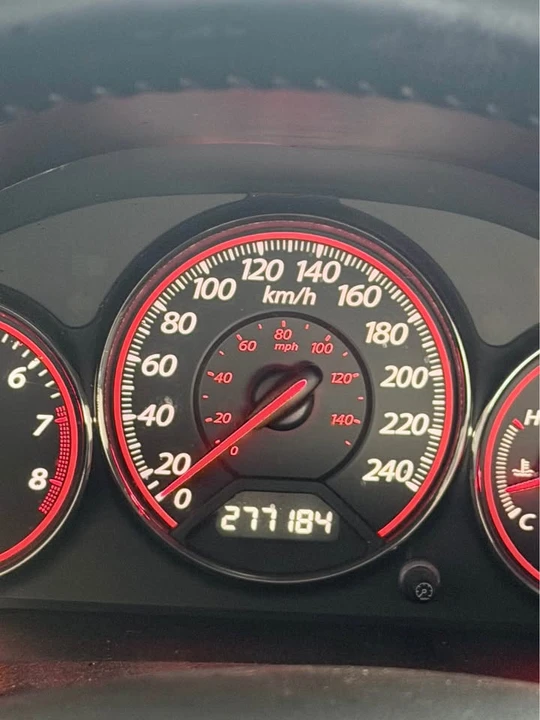 2005 Honda Civic 7th Gen - Image 9 of 14