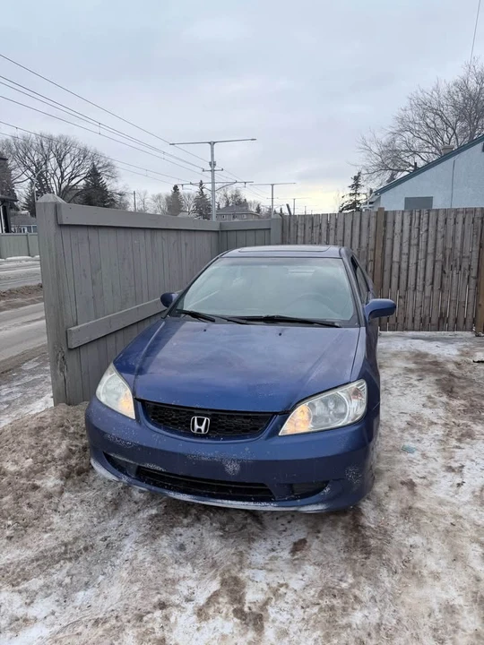 2005 Honda Civic 7th Gen - Image 3 of 14