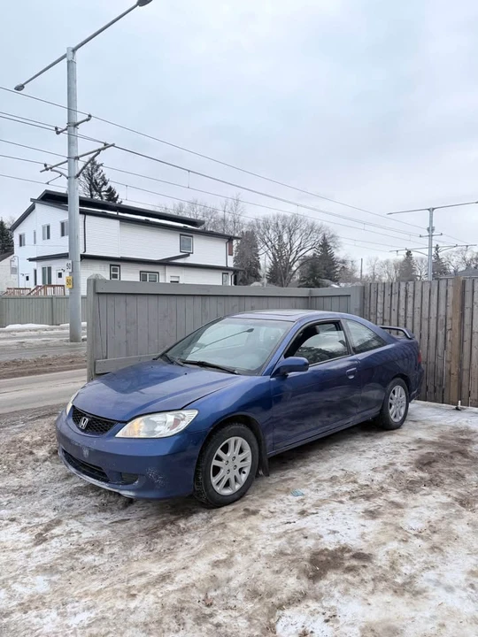 2005 Honda Civic 7th Gen - Image 2 of 14