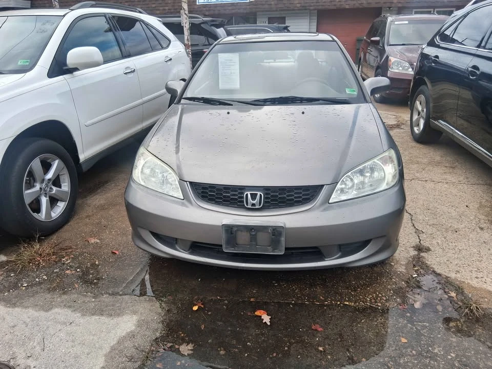 2005 Honda Civic 7th Gen - Image 2 of 9
