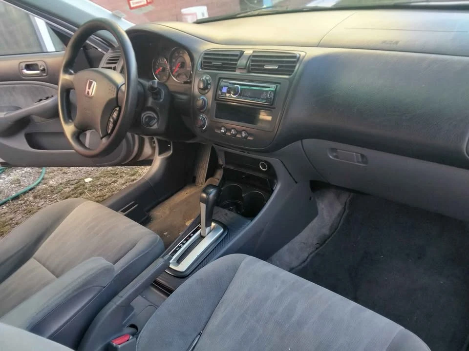 2005 Honda Civic 7th Gen - Image 12 of 15