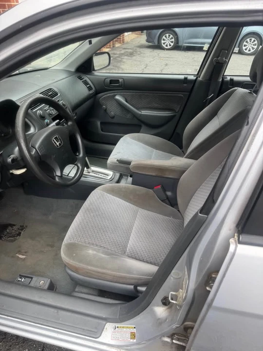 2005 Honda Civic 7th Gen - Image 3 of 6