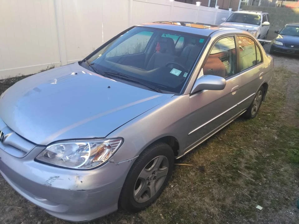 2005 Honda Civic 7th Gen - Image 7 of 15