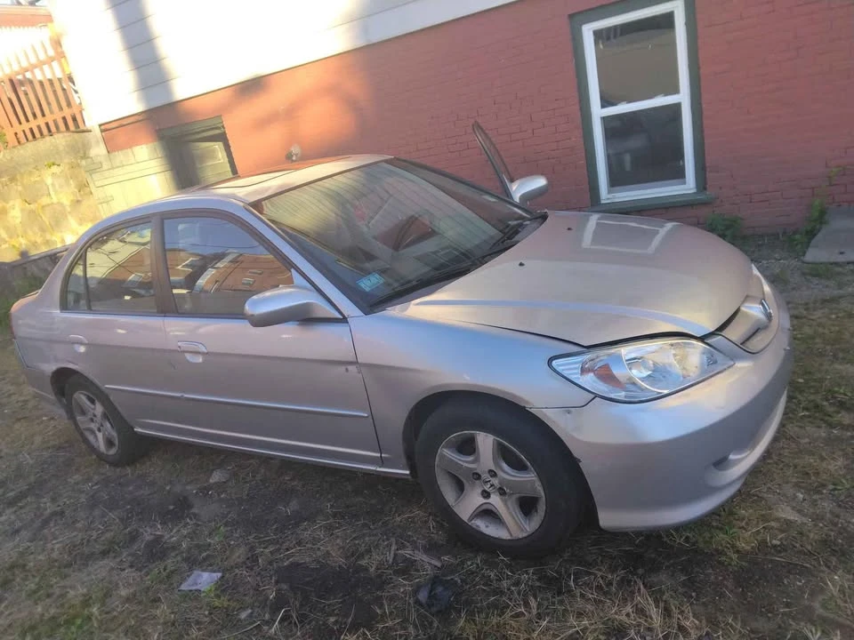 2005 Honda Civic 7th Gen - Image 8 of 15