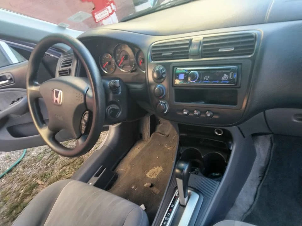 2005 Honda Civic 7th Gen - Image 11 of 15