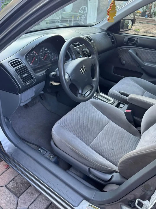 2005 Honda Civic 7th Gen - Image 6 of 13