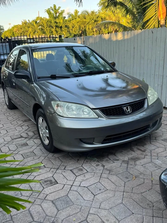 2005 Honda Civic 7th Gen - Image 10 of 13