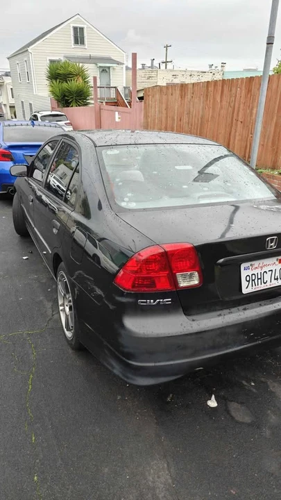 2005 Honda Civic 7th Gen - Image 2 of 7