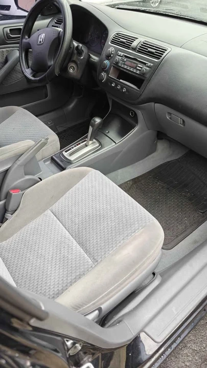 2005 Honda Civic 7th Gen - Image 6 of 7