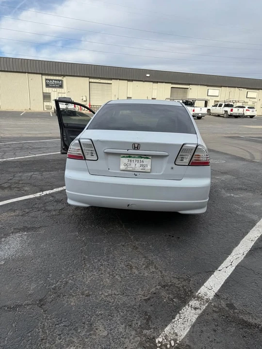 2005 Honda Civic 7th Gen - Image 3 of 6