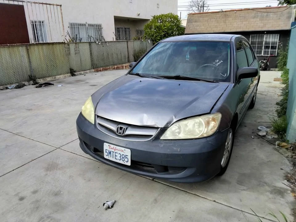 2005 Honda Civic 7th Gen - Image 2 of 4