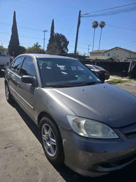 2005 Honda Civic 7th Gen - Image 3 of 13