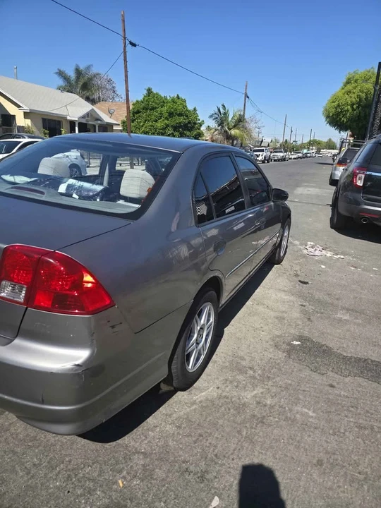 2005 Honda Civic 7th Gen - Image 4 of 13