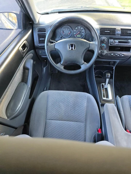 2005 Honda Civic 7th Gen - Image 11 of 19