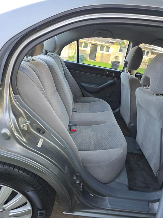 2005 Honda Civic 7th Gen - Image 9 of 19