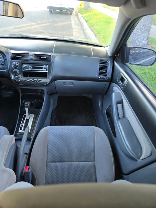 2005 Honda Civic 7th Gen - Image 10 of 19