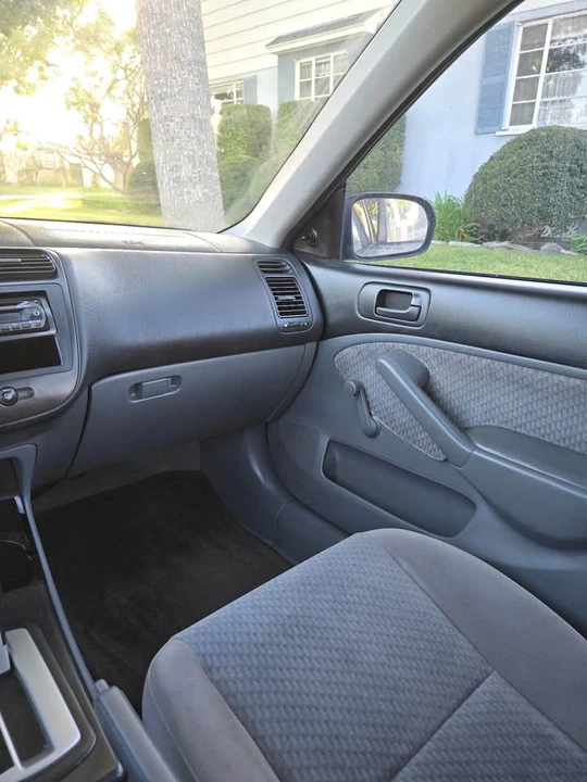 2005 Honda Civic 7th Gen - Image 14 of 19