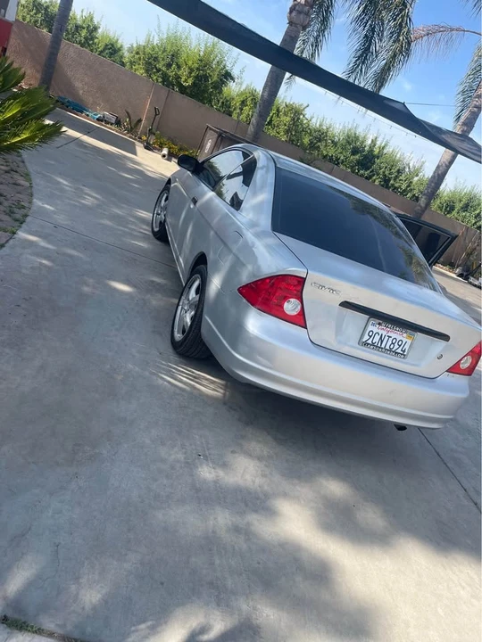 2005 Honda Civic 7th Gen - Image 2 of 6