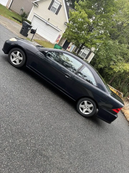2005 Honda Civic 7th Gen - Image 3 of 9