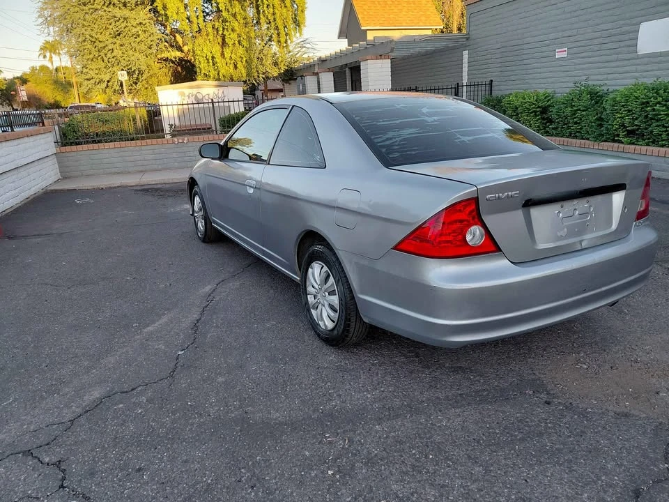 2005 Honda Civic 7th Gen - Image 4 of 7