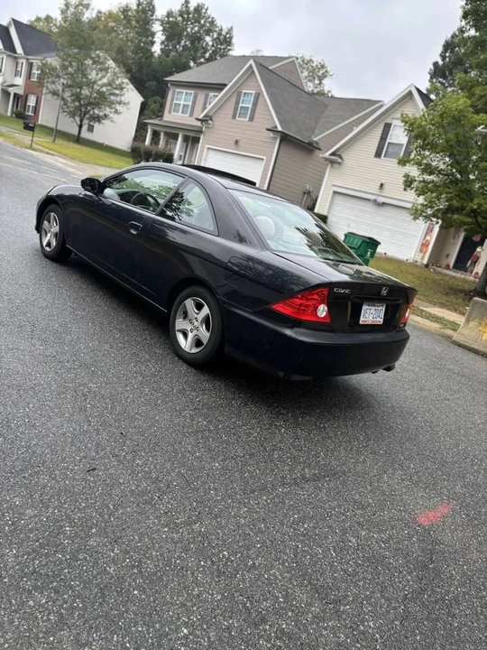 2005 Honda Civic 7th Gen - Image 4 of 9