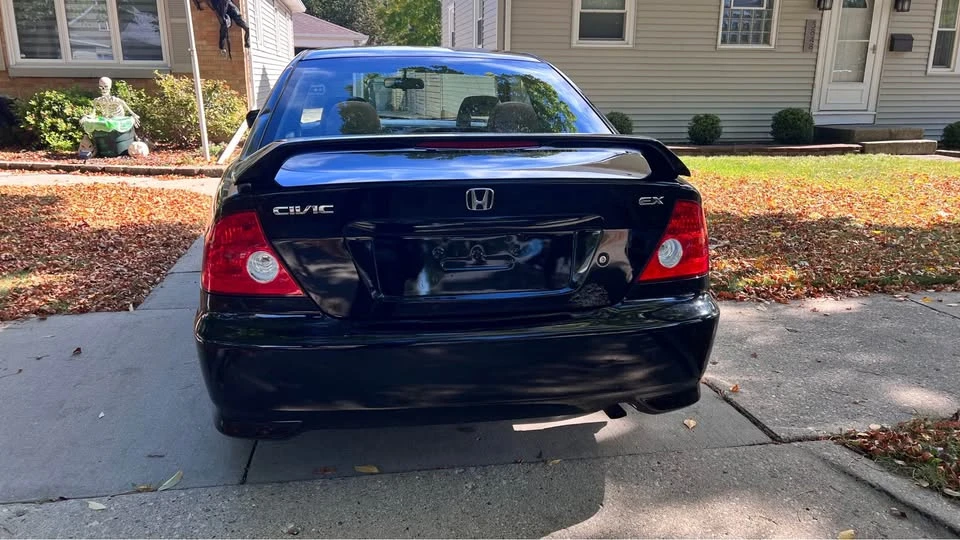 2005 Honda Civic 7th Gen - Image 3 of 8