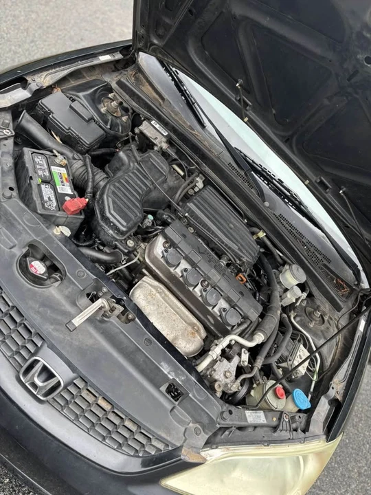 2005 Honda Civic 7th Gen - Image 7 of 9