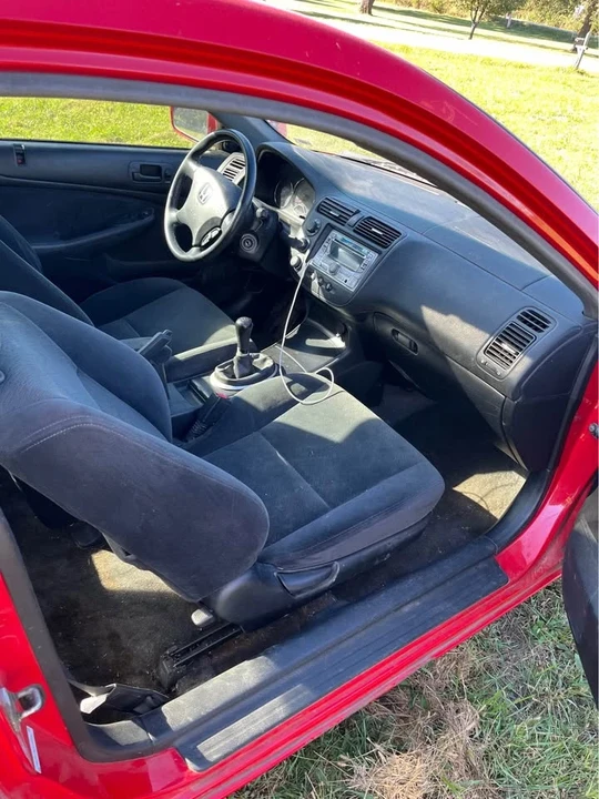 2005 Honda Civic 7th Gen - Image 9 of 11